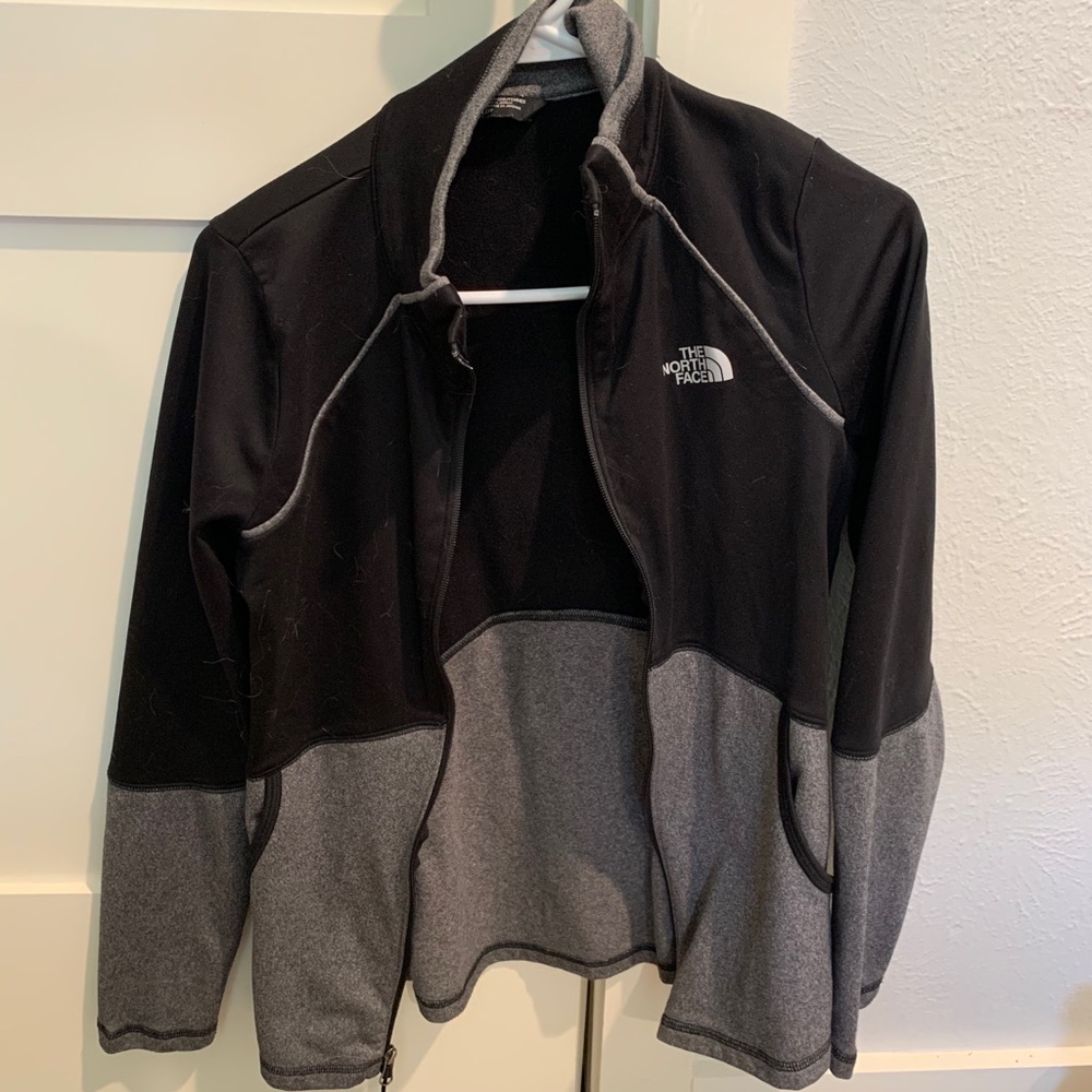 North Face Women’s light weight zip up